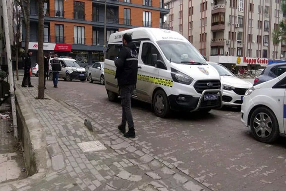 Avcılar'da kadın kuaf&ouml;r&uuml;ne gelen iki kişi biri Ahmad Alsotari'ye silahla