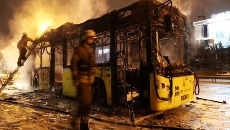Korku dolu anlar… Seyir halindeki otobüs yandı