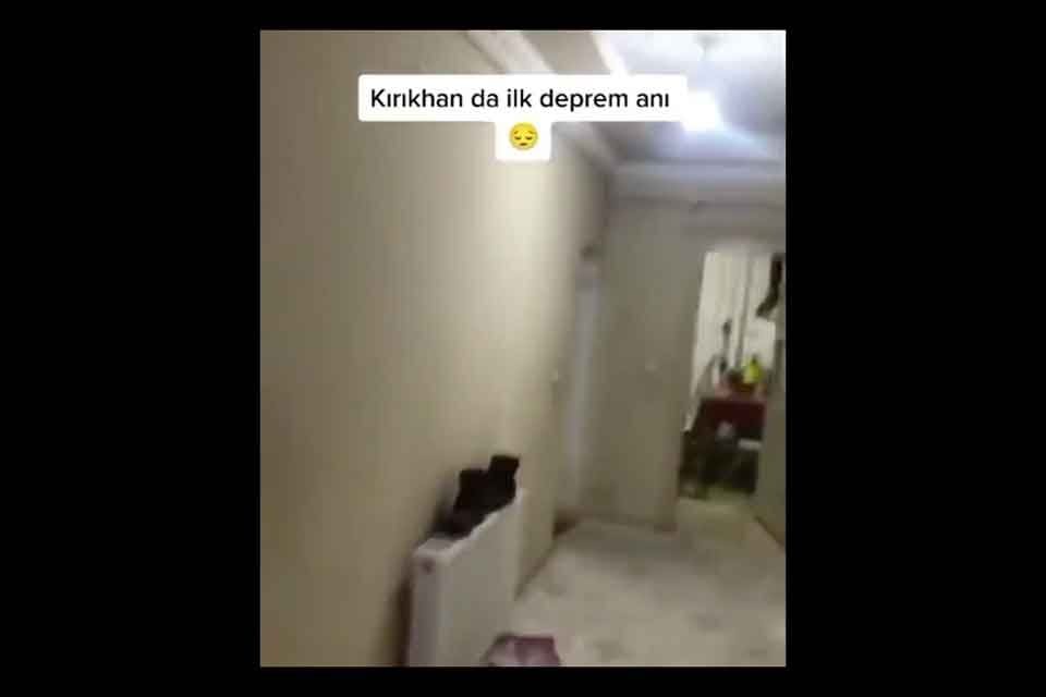 7.7 şiddetindeki depremin Hatay, Kırıkhan&rsquo;da bir ailenin kamerasına saniye saniye