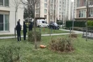 İstanbul Sancaktepe'de bir evde, baba ve &uuml;&ccedil; &ccedil;ocuğu &ouml;l&uuml; bulundu.