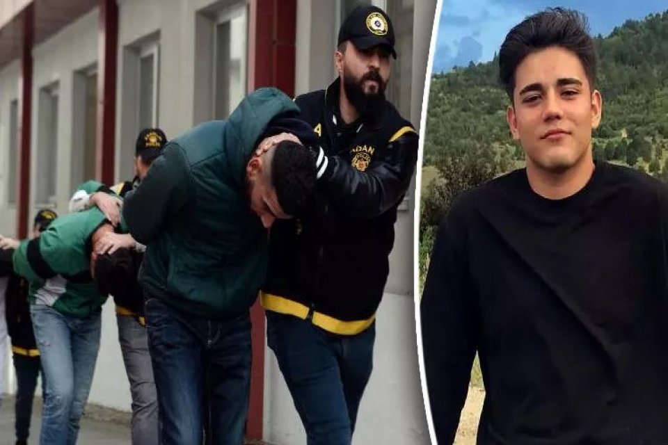 Adana'da lise &ouml;ğrencisi Mustafa &Ccedil;&ouml;pl&uuml;&rsquo;y&uuml; (17) &lsquo;kız meselesi&rsquo; nedeniyle parka
