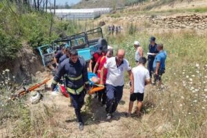 Antalya'da safari turu yapan cip u&ccedil;uruma yuvarlandı. Kazada biri turist