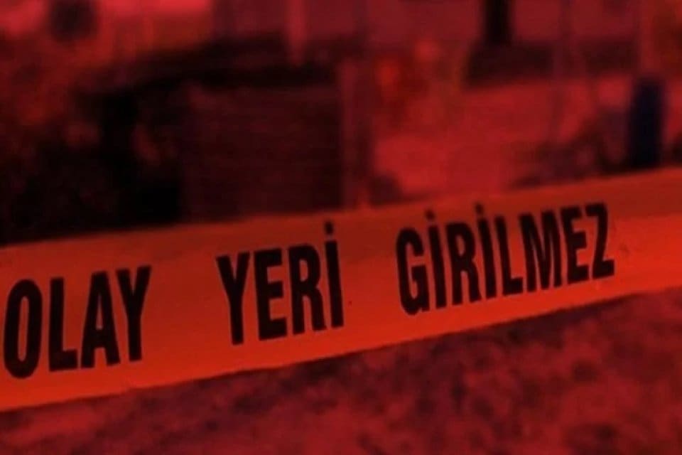 Kars'ta, bir kadının fotoğrafını &ccedil;ekip, sosyal medyadan 'Beni bul' notu