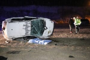 K&uuml;bra Aksu'nun (24) kullandığı 01 DST 17 plakalı otomobil, K&uuml;tahya-Eskişehir