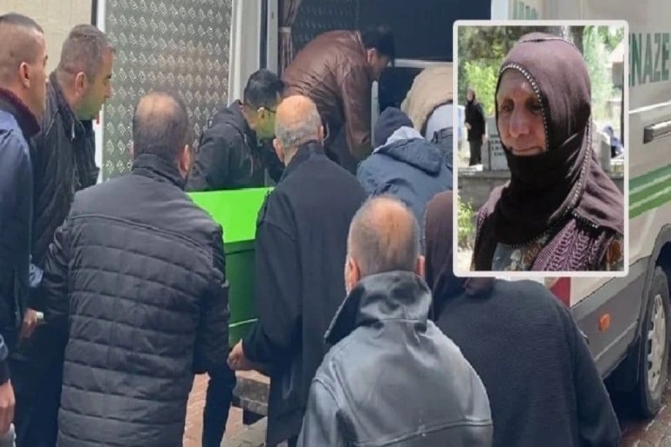 Kayseri'nin Sarıoğlan il&ccedil;esinde&nbsp;tandıra d&uuml;ş&uuml;p, ağır yaralanan Hatice Tekkol (65), 25