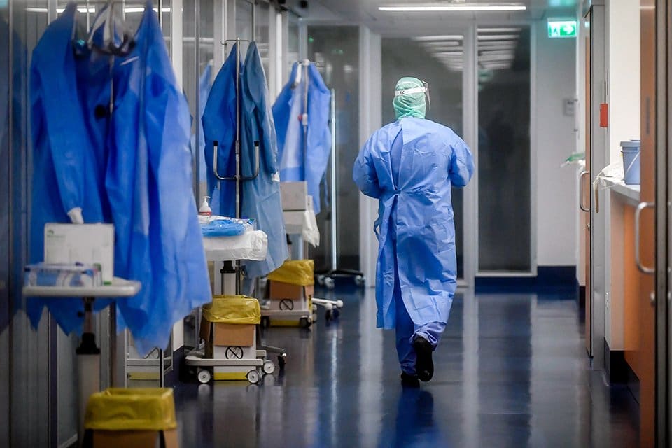 Sağlık Bakanlığı, koronavir&uuml;s)i&ccedil;in son gelişmeleri ve g&uuml;nl&uuml;k tabloyu paylaştı. A&ccedil;ıklanan
