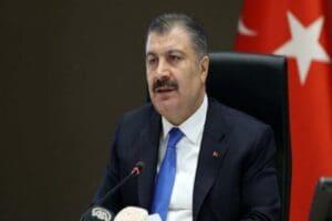 Sağlık Bakanı Koca, Omicron varyantına bağlı vakaların artış g&ouml;sterdiğini belirterek,