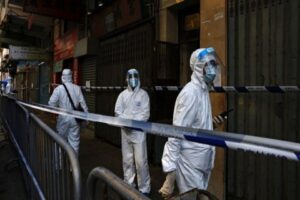 Covid-19 salgınında bir yıl geride kaldı. Dünya genelinde vaka sayısı