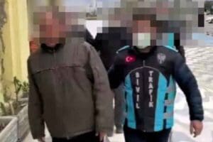 İzmir'de, polisin d&uuml;zenlediği operasyonda korsan otopark&ccedil;ılık yaptığı belirlenen 10 kişi