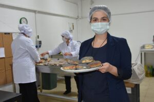 İzmir'de yaşayan y&uuml;ksek kimya m&uuml;hendisi 2 &ccedil;ocuk annesi Bilge Altınmakas