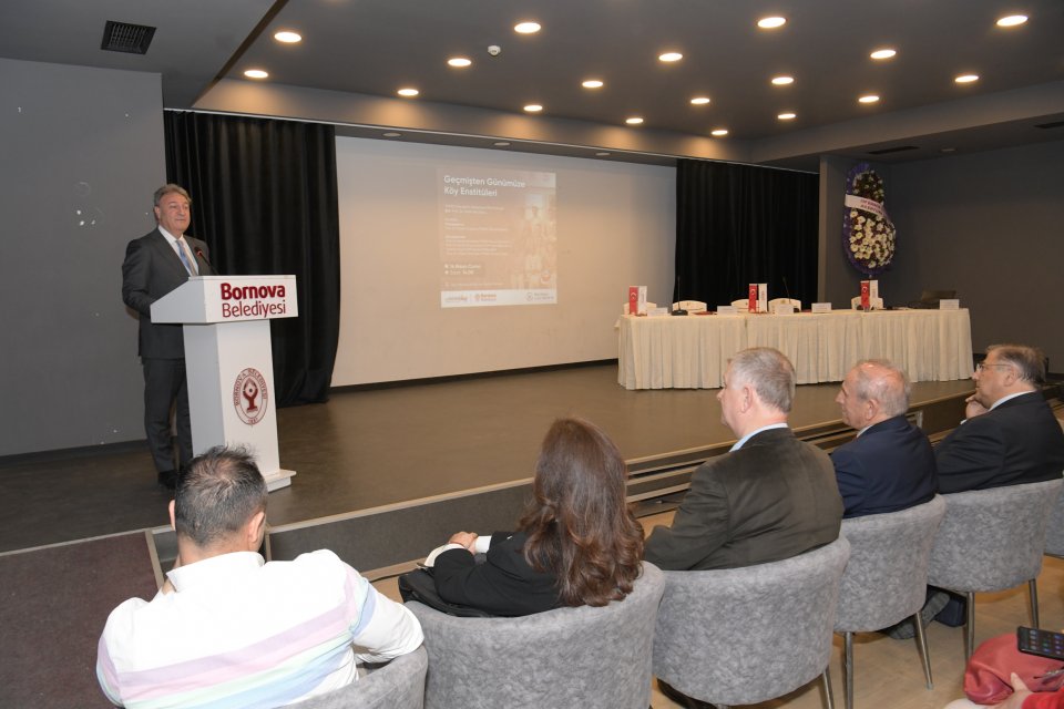 Bornova Belediyesi, Cumhuriyet tarihinin en &ouml;nemli eğitim kurumlarından olan K&ouml;y