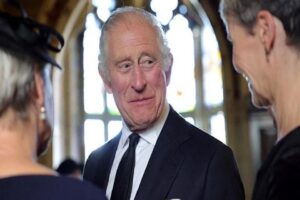 İngiltere Krali&ccedil;esi 2. Elizabeth'in hayatını kaybetmesinin ardından tahta ge&ccedil;en Kral