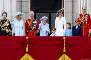 Ge&ccedil;en hafta tahta oturmasının 70'inci yılını kutlayan Krali&ccedil;e Elizabeth, İngiliz