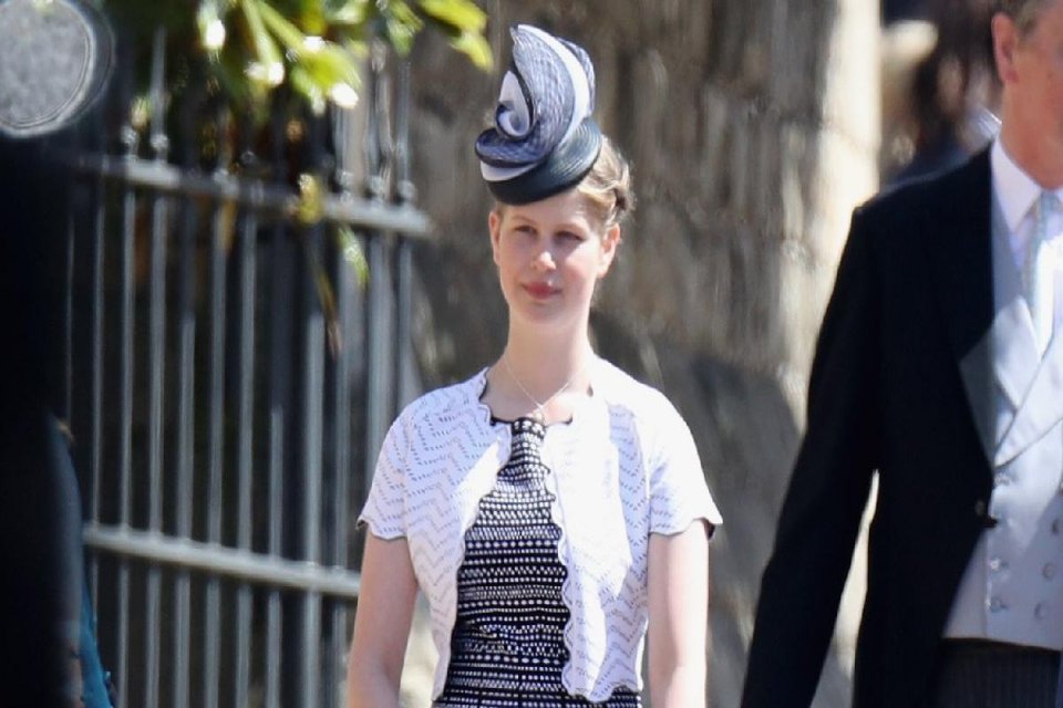 TL'nin d&ouml;viz karşısında değer kaybetmesi ve enflasyonun tarihi seviyelere &ccedil;ıkmasıyla