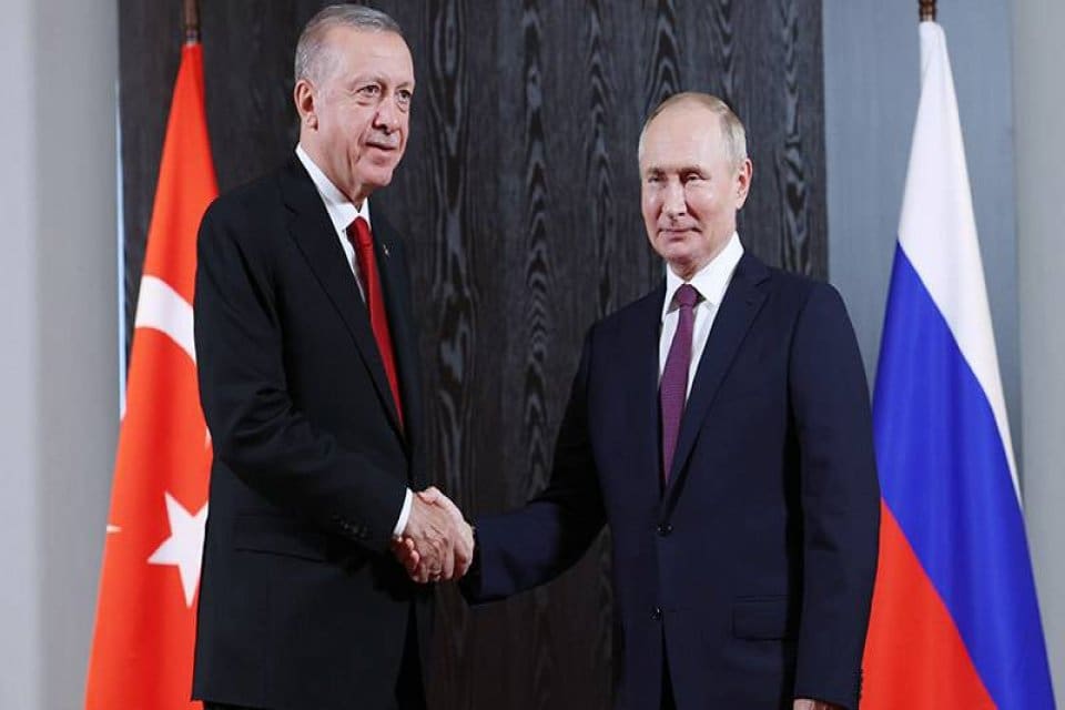 Kremlin, Rusya Devlet Başkanı Vladimir Putin'in T&uuml;rkiye'yi ziyaret edeceği iddialarını