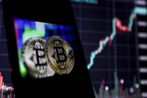 &Uuml;nl&uuml; kripto borsası Crypto.com, bug&uuml;n yaptığı a&ccedil;ıklamada k&uuml;resel iş g&uuml;c&uuml;n&uuml;n