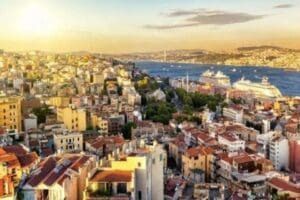Yaptırımlar nedeniyle g&uuml;venli liman arayan zengin Rusların y&ouml;neldiği iki &uuml;lkeden