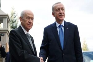 Cumhurbaşkanı Recep Tayyip Erdoğan, saat 15.00'te Beştepe'de MHP Genel Başkanı