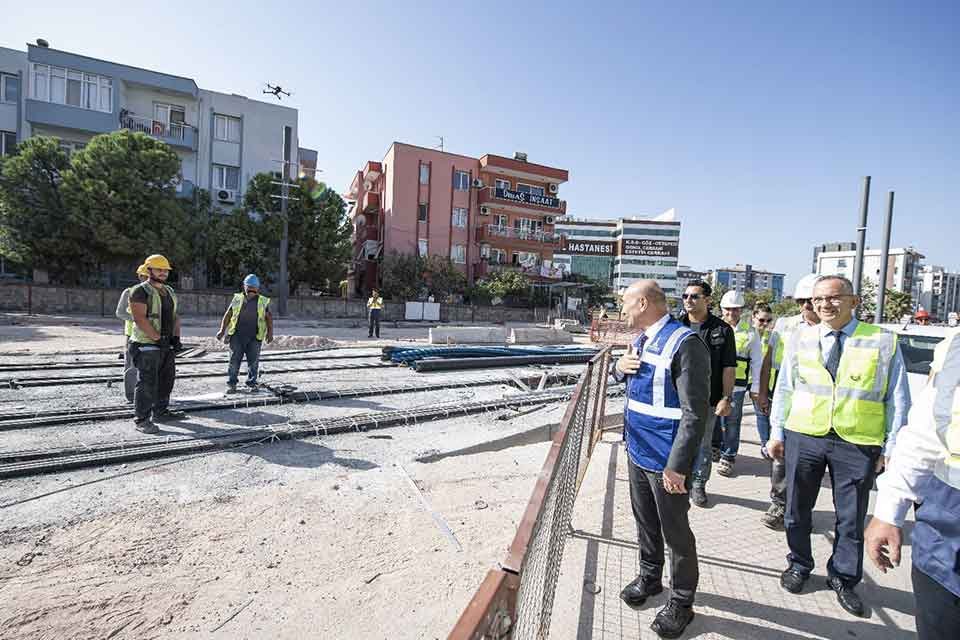 İzmir Büyükşehir Belediyesi döviz kurlarındaki rekor artışların damga vurduğu 2022’de,