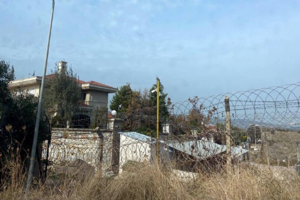 Urla il&ccedil;esinde kumar oynatıldığı ve sahte i&ccedil;ki satıldığı ortaya &ccedil;ıkan