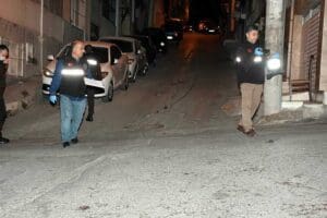 İzmir'in Bayraklı il&ccedil;esinde d&ouml;nerci d&uuml;kkanında 1 kişinin &ouml;ld&uuml;ğ&uuml; 5 kişinin