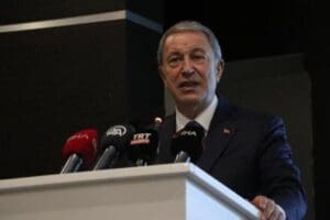 Milli Savunma Bakanı Hulusi Akar, "K&uuml;resel g&uuml;&ccedil;ler, tarihte maşa olarak