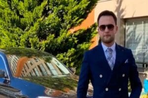 Aracında uyuşturucu kullanırken g&ouml;r&uuml;nt&uuml;lenen AK Partili K&uuml;rşat Ayvatoğlu'nun sosyal medya