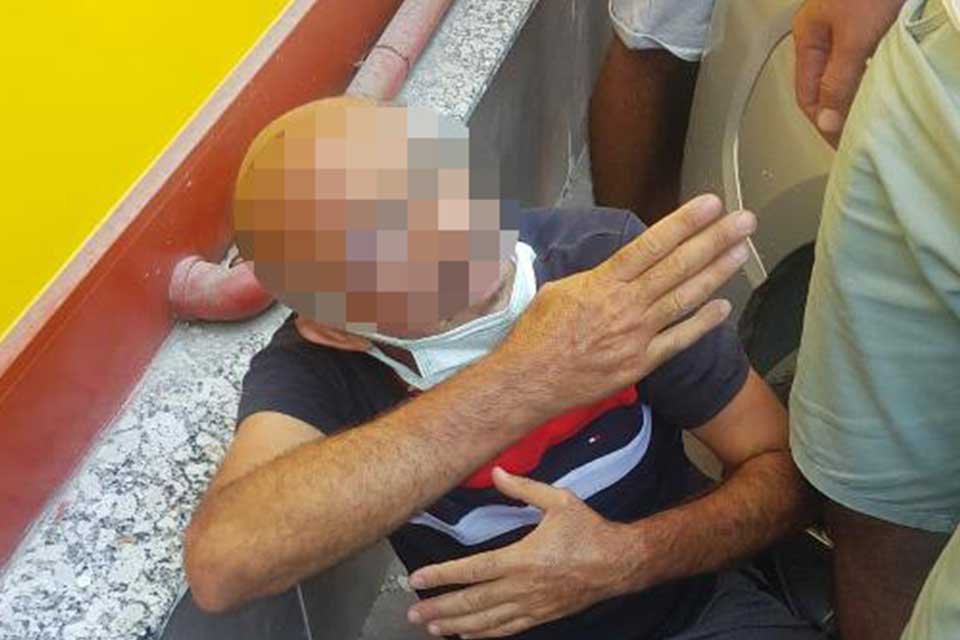 Aydın'ın Kuşadası il&ccedil;esinde &uuml;niversite &ouml;ğrencisi Elif Y.'ye (19) elle cinsel