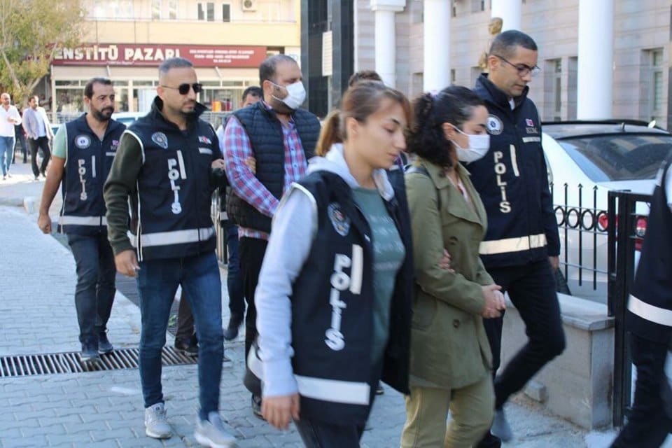 Aydın'ın Kuşadası İl&ccedil;e Belediyesince&nbsp;ge&ccedil;en yıl yapılan&nbsp;750 bin ton mıcır ihalesine