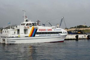 AYDIN'ın Kuşadası il&ccedil;esinde, pandemi nedeniyle Yunanistan'ın turistik adası Sisam'a (Samos)