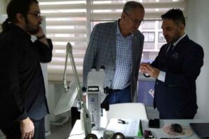 &nbsp; İzmir Kuyumcular Odası Başkanı Murat Kurtuluş Buyruk&ccedil;u, altında d&ouml;nen