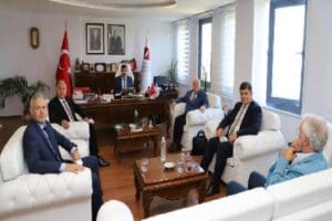 İzmir Katip &Ccedil;elebi &Uuml;niversitesi (İK&Ccedil;&Uuml;), Yaşar &Uuml;niversitesi ve Karşıyaka Belediyesi