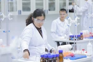 İZMİR Fen Lisesi'nde eğitim g&ouml;ren Fatma İlay Tosun (18), 84