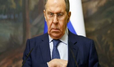 Lavrov: Ukrayna’daki hükümeti tanıma ihtimalimiz yok