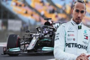 Formula 1'de Mercedes pilotu Lewis Hamilton, g&uuml;&ccedil; &uuml;nitesindeki bir par&ccedil;anın