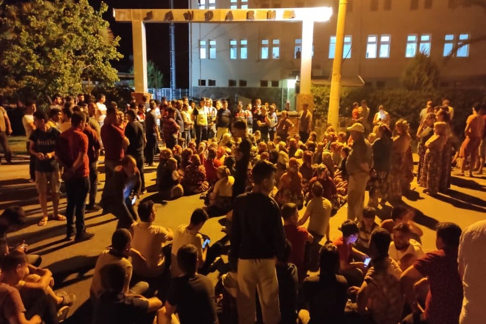 İzmir&rsquo;in Dikili il&ccedil;esinde 2,5 ay &ouml;nce okula gitmek &uuml;zere evden