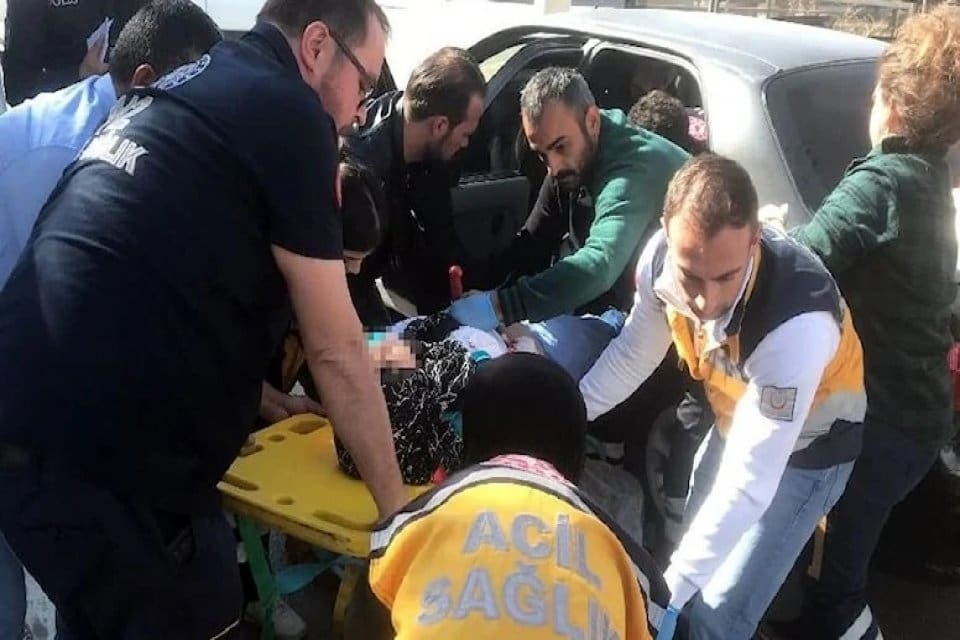 Karaman'da&nbsp;lise &ouml;ğrencisi Z.G. (16), evde karnından bı&ccedil;aklanmış halde&nbsp;dayısı Aminullah G.
