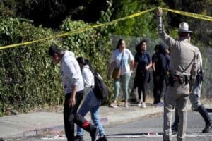 Kuzey Californiya kentindeki yetkililer, Oakland'daki bir okul kamp&uuml;s&uuml;ne yapılan silahlı