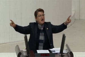 TBMM'de yaptığı "Hatay&rsquo;ı &ouml;l&uuml;me terk ettiniz&rdquo; eleştirisi nedeniyle Cumhurbaşkanı ve