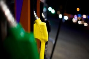 LPG'ye 40 kuruş indirim geliyor.. Benzin ve motorine ise zam