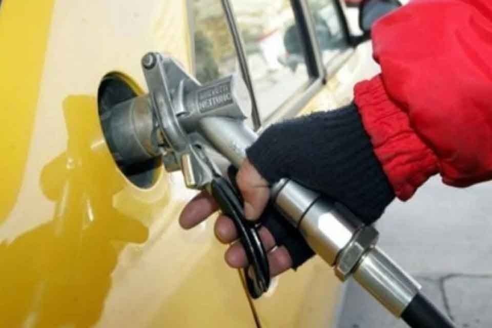 Akaryakıt zamları yurttaşın cebini yakarken LPG'ye bu gece yarısından itibaren