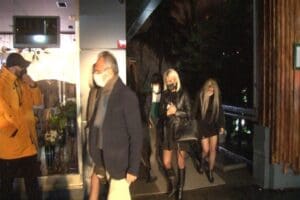 Nişantaşı&rsquo;nda corona vir&uuml;s salgınına rağmen gece saatlerinde a&ccedil;ık olan restorana