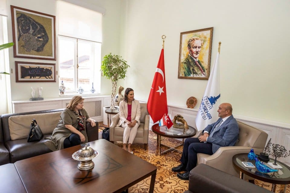İzmir B&uuml;y&uuml;kşehir Belediye Başkanı Tun&ccedil; Soyer, L&uuml;ksemburg'un Ankara B&uuml;y&uuml;kel&ccedil;isi Ang&egrave;le