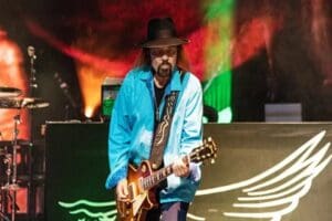 ABD'li rock grubu Lynyrd Skynyrd'in gitaristi ve kurucu &uuml;yesi Gary