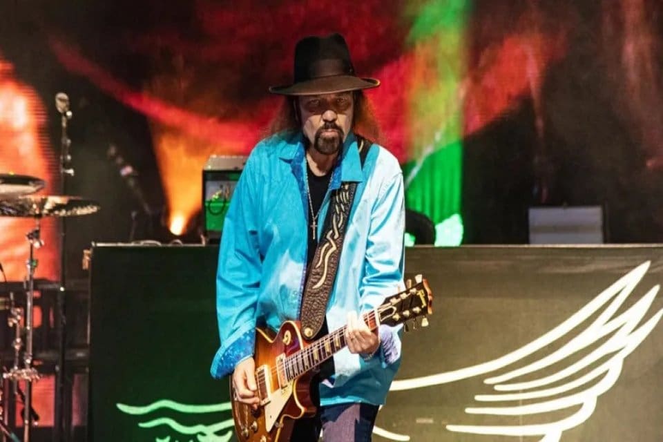 ABD'li rock grubu Lynyrd Skynyrd'in gitaristi ve kurucu &uuml;yesi Gary