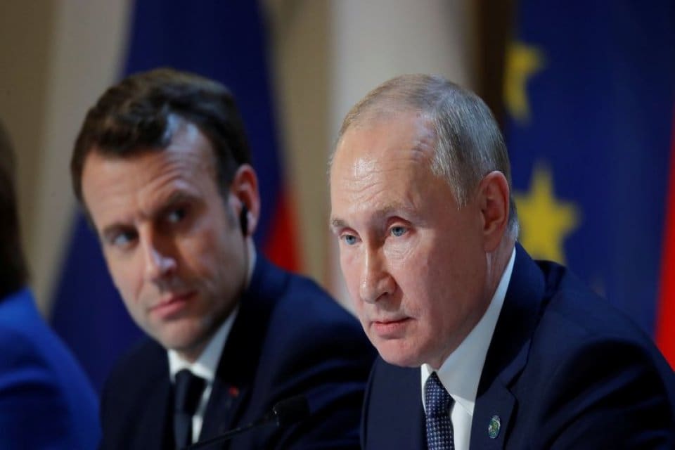 D&uuml;nya Bucha'daki vahşetin şokunu yaşarken Putin ile telefon g&ouml;r&uuml;şmesi yapan