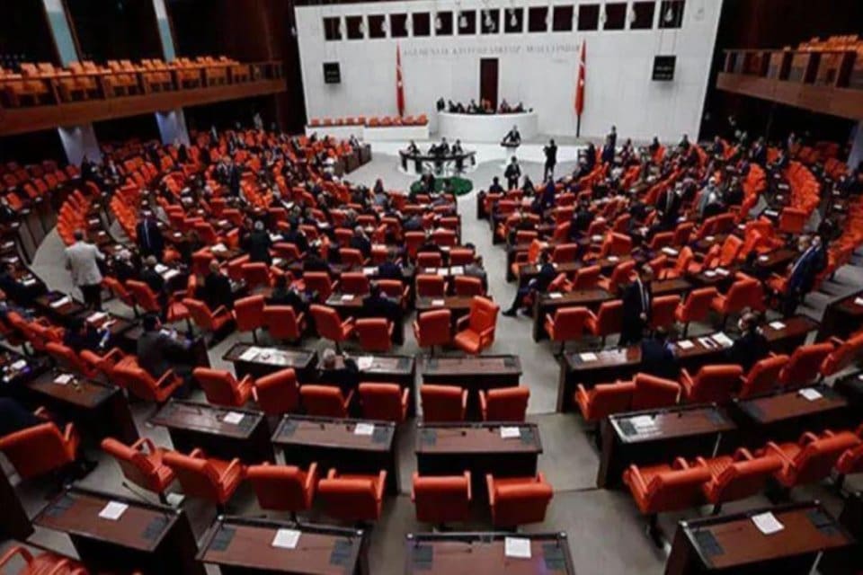 41 kişinin hayatını kaybettiği maden faciası, Meclis g&uuml;ndemine taşınıyor. Enerji