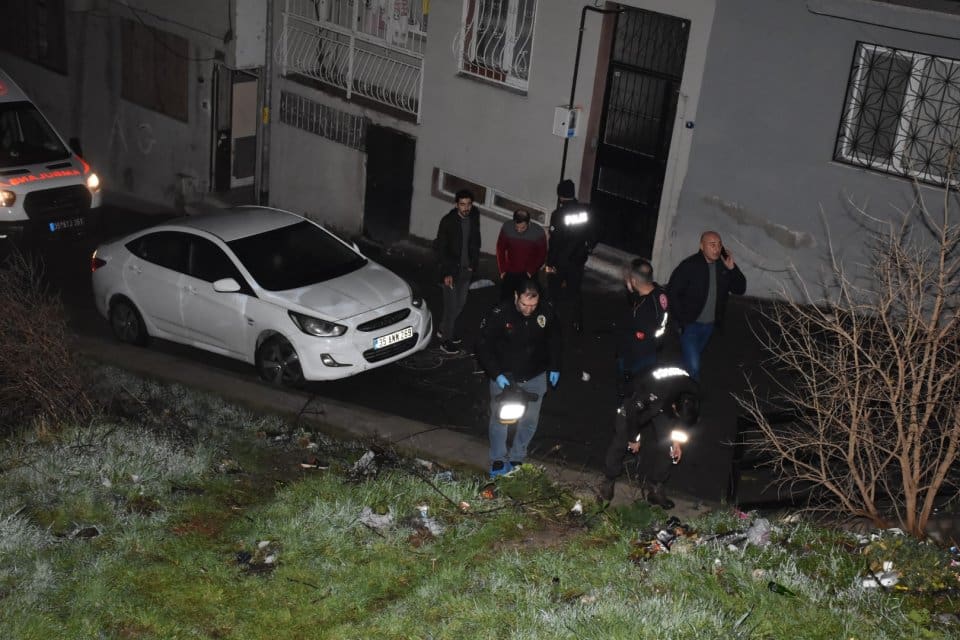 İzmir'in Karabağlar il&ccedil;esinde, Suriye uyruklu Muhammed Mahluf (27) iddiaya g&ouml;re