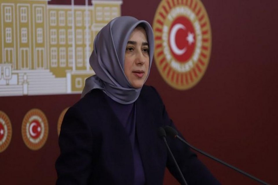Mahir &Uuml;nal'ın yerine g&ouml;reve getirilen AK Parti Tokat Milletvekili &Ouml;zlem