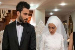 Y&uuml;ksek mahkeme 'Kızılcık Şerbeti' hakkında verilen RT&Uuml;K kararını y&uuml;r&uuml;tmeyi durdurma
